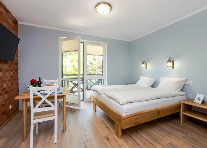 Kliwer 50 Metrow Od Morza * Rowy (Pomerania)